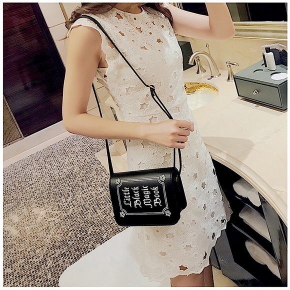 Little Black Magic Book purse 🔮 - Picture 12 of 15